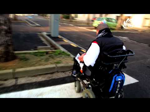 Abandonné, il te fait signe mais... - DDC