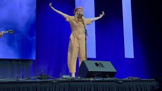 Natasha Bedingfield's "Unwritten" LIVE! (2018) | Perez Hilton