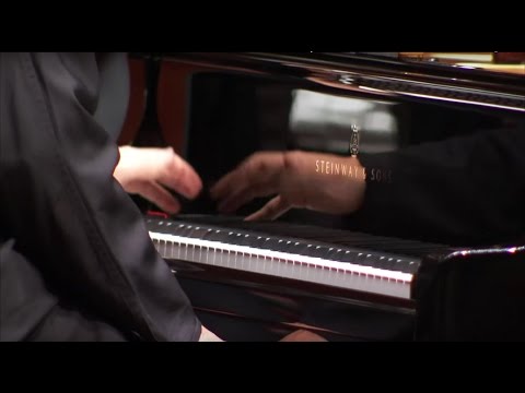 Ravel: Klavierkonzert D-Dur ∙ hr-Sinfonieorchester ∙ Jean-Efflam Bavouzet ∙ Juraj Valčuha