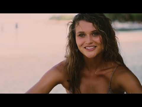 download lagu mp3 mp4 Chloe Lecareux, download lagu Chloe Lecareux gratis, unduh video klip Chloe Lecareux