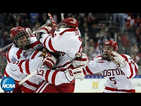 2009 Frozen Four classic: Boston University scores twice after pulling goalie