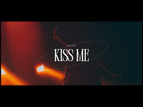 never easy - kiss me (Lyrics)