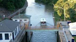 preview picture of video 'Lockview IV Lock Through at the Erie Canal Locks at Lockport NY USA'