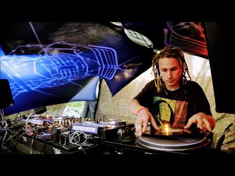 Pixie Elf- Vinyl Mix From Dance2Trance