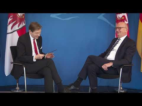 POLITIK IN BRANDENBURG - mit Dr. Dietmar Woidke Ministerpräsident des Landes Brandenburg von der SPD