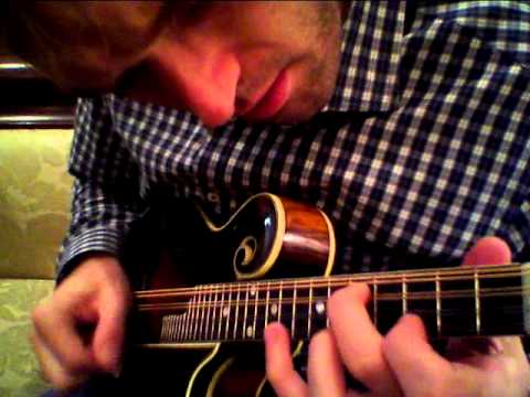 Mandolin Brothers: Fugue by JS Bach played by Chris Thile