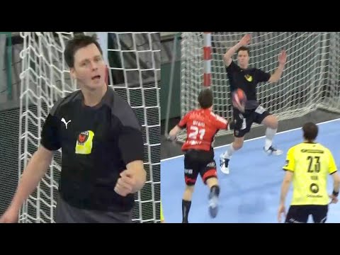 Goalkeeper Hans Lindberg