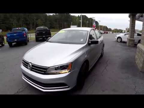 2016 Volkswagen Jetta  R01048