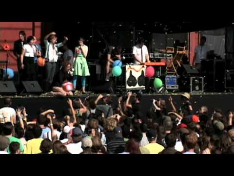 I'm From Barcelona - We're from Barcelona (Live)