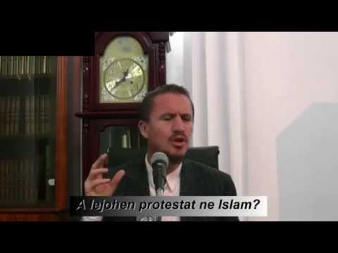 Hoxha i Demostratave