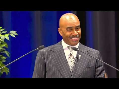 Pastor Gino Jennings [November 16, 2025] “When God Spoke in the Midnight Hour”