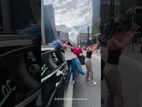 Jovem celebra fim da quimioterapia com buzinaço na Paulista