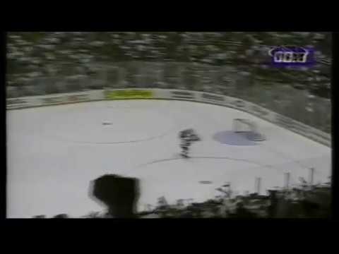 1995 Playoffs: Chi @ Det - Game 2 Highlights