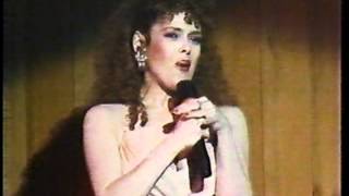 Bernadette Peters Sings  Stephen Sondheim's "Broadway Baby"