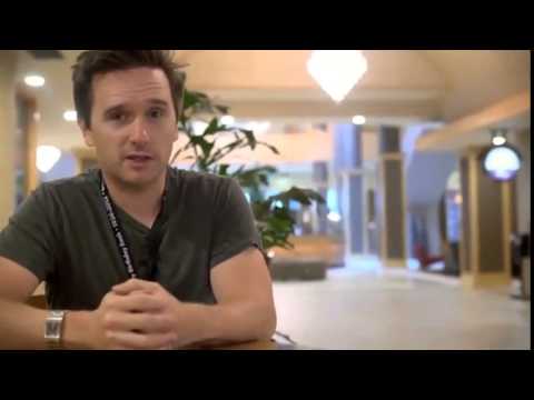 Saturn Magic -The Wallet Transformer by Cameron Francis and Big Blind Media - Trick