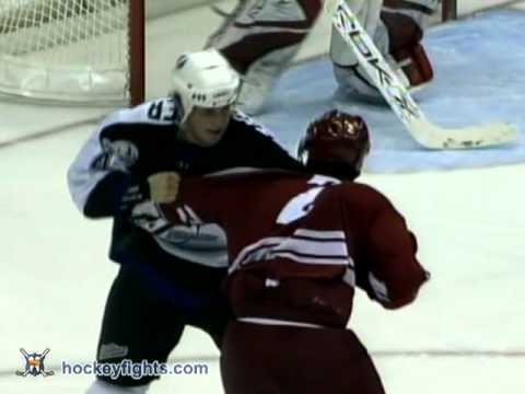 Vincent Lecavalier vs Keith Ballard