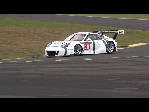 Castrol EDGE Talking Tech - Walkinshaw Porsche 911 GT3 R