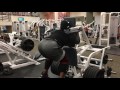 Monster Team : Deion : Squat Machine