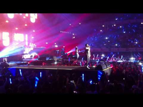 Hip Hop Tv 5° B-Day Party - Emis Killa - Wow