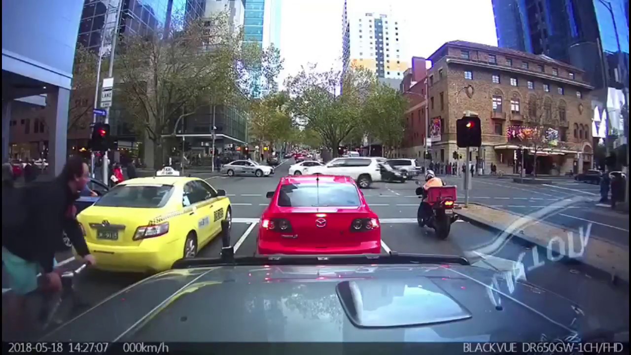 This Month In Dash Cams: Is That Bloke Towing A Mattress?