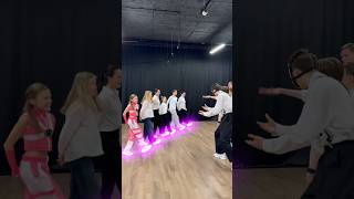 Шаффл Баттл 😎🔥 Girls 👧 VS Boys 👦 WHO BEST ? 🤔 NEON BATTLE 😨