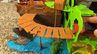 Matchbox Giant Pop Up Pirate Land Adventure Set Toy Review