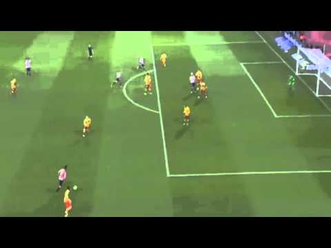 Iker Muniain Incredible Miss ~ Athetico Bilbao vs Barcelona ~ 01 12 2013