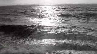 Vlissingen strand springvloed hoge golven