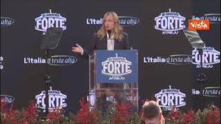 Meloni ad Atreju: “Ringrazio Schlein, col suo "nannimorettismo" ha fatto parlare di noi”