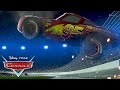Relâmpago McQueen Bate Durante A Corrida Pixar Carros