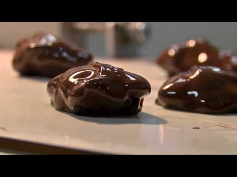 Wauwatosa chocolate store celebrates 100 years