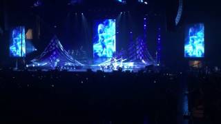 Ellie Goulding - Keep On Dancing