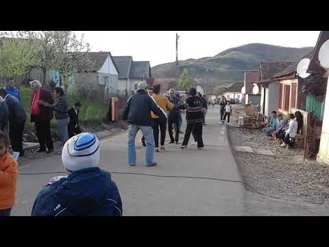 Dans modern.Teaca,Otilo 2.