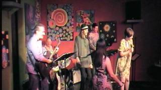 Bài hát Dedicated To The One I Love - Nghệ sĩ trình bày The Mamas And The Papas