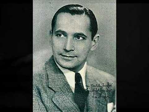 Leo Monosson returns (5) and sings tango "Zigeuner,..."