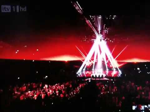 Little mix sing Cannonball. X-Factor.