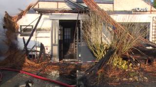 preview picture of video 'Grote brand in Beerzerveld onder controle, boerderij volledig verwoest'