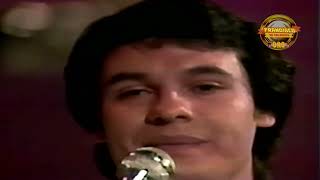 Juan Gabriel   Que Divino Amor   nuevo stereo  Álbum: El alma joven III   Fecha de lanzamiento: 1973