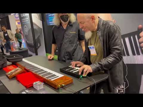 @JordanRudessKeys doing his magic 🎹✨ #keyboardist #keyboard #music #piano #pianist