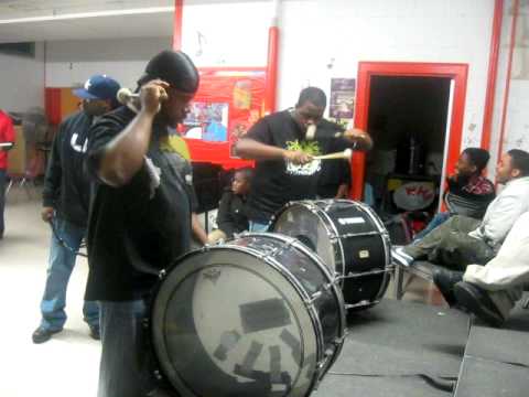 DRUM BATTLE !!!! OLD SSCHOOL VS NEW