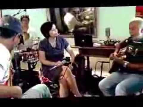 FERNANDA TAKAI & ROBERTO MENESCAL | O Barquinho (BossaCucaNova)