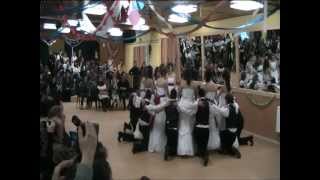 preview picture of video 'Farsangnyitó keringő 2.csoport 2.tánca'