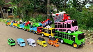 Download lagu WADIDAW !! Mobil Truk Tronton Panjang Bongkar Mainan Mobil Mobilan Truk Molen, Truk Mixer, Excavator mp3