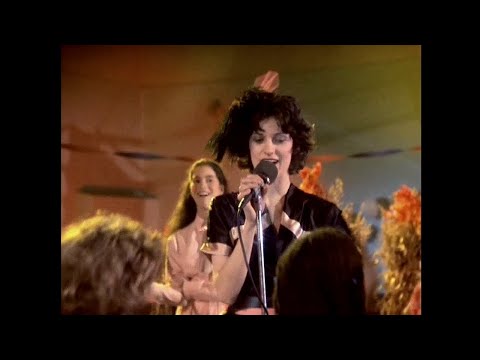The Waitresses - I Know What Boys Like (Excerpt from the Sitcom "Square Pegs", 1982)