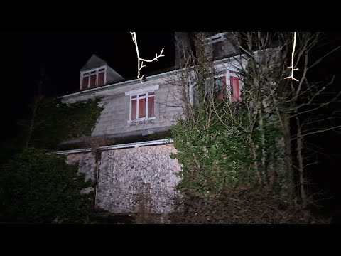 30 Years Abandoned Mansion - Did I Find A Ghost | Hidden And Everything Left Behind