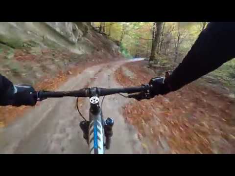 Coborare pe MTB de la Cozia, partea cea mai frumoasa + ceva Bon Jovi :)