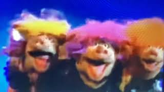 Sesame Street - the oinker sisters sing the national anthem