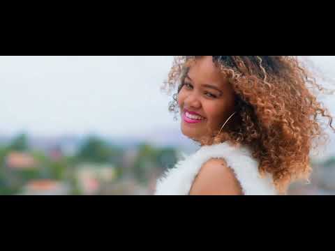 DADI LOVE - EFA VOASORATRA (Maman'i Kambana)