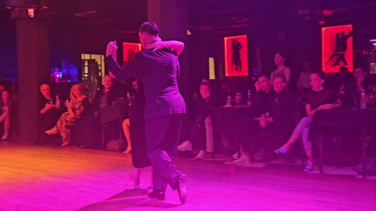 Suyay Quiroga and Jonny Carvajal at Milonga Parakultural (2 of 3)