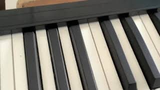 Download lagu Doing a vibrato in a piano mp3 Download lagu Doing a vibrato in a piano mp3